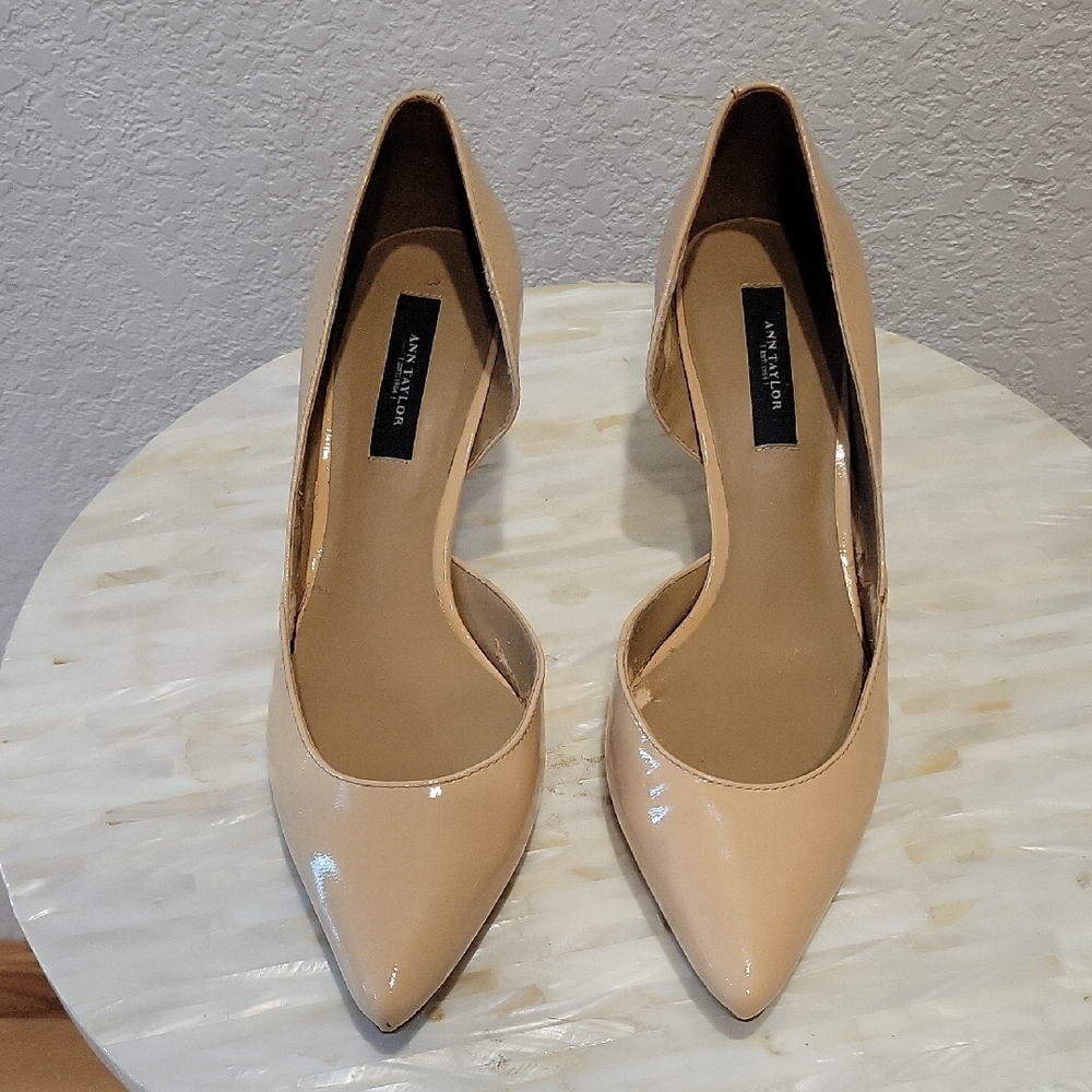 Ann Taylor Elegant Patent Leather Tan High Heels size 7